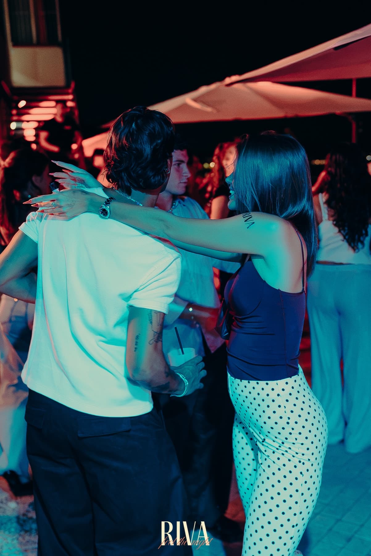 Persone e atmosfera durante una serata RIVA