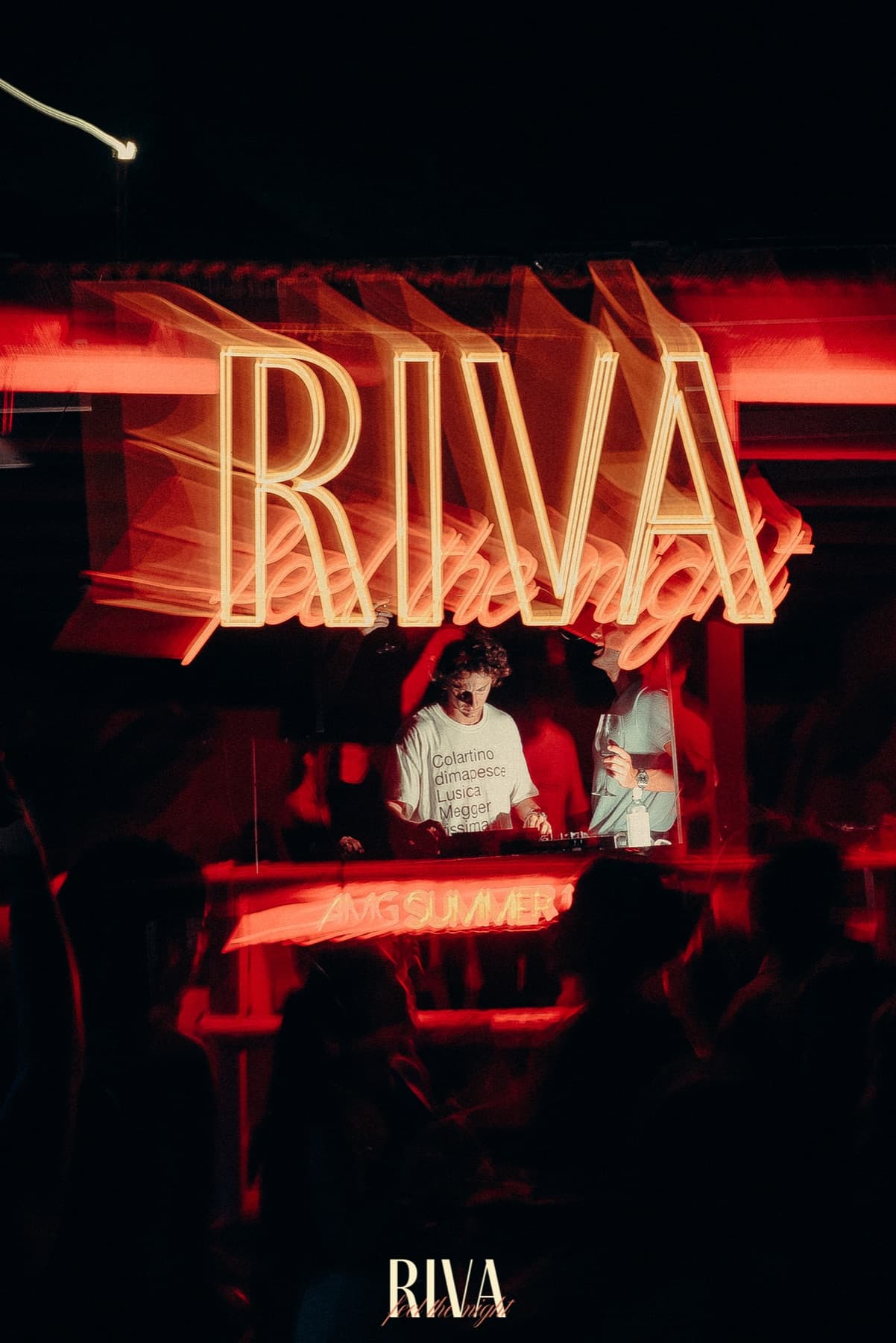 Persone e atmosfera durante una serata RIVA